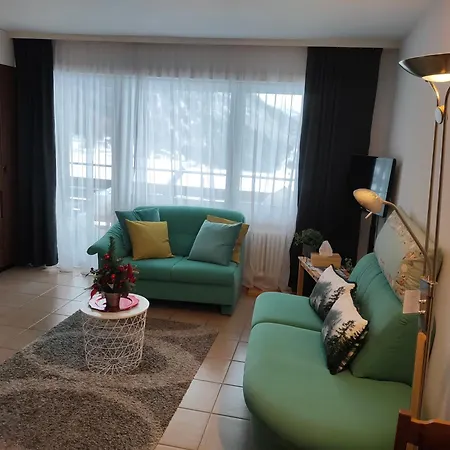 Pfeiren アパート ロイカーバード